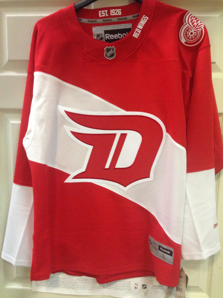 Red Wings tease jersey for 2016 Stadium Series —